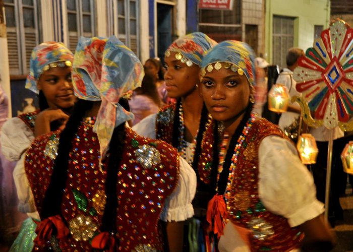 Entre la fe y la ciencia: mujeres, prácticas de curandería y saberes afro en Brasil